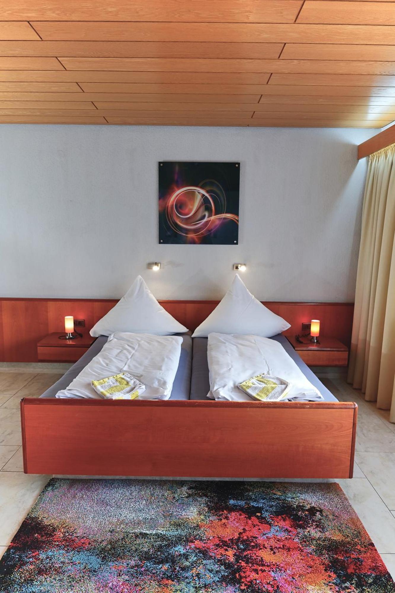 Hotel Garni Sebastian Kirrweiler  Kültér fotó