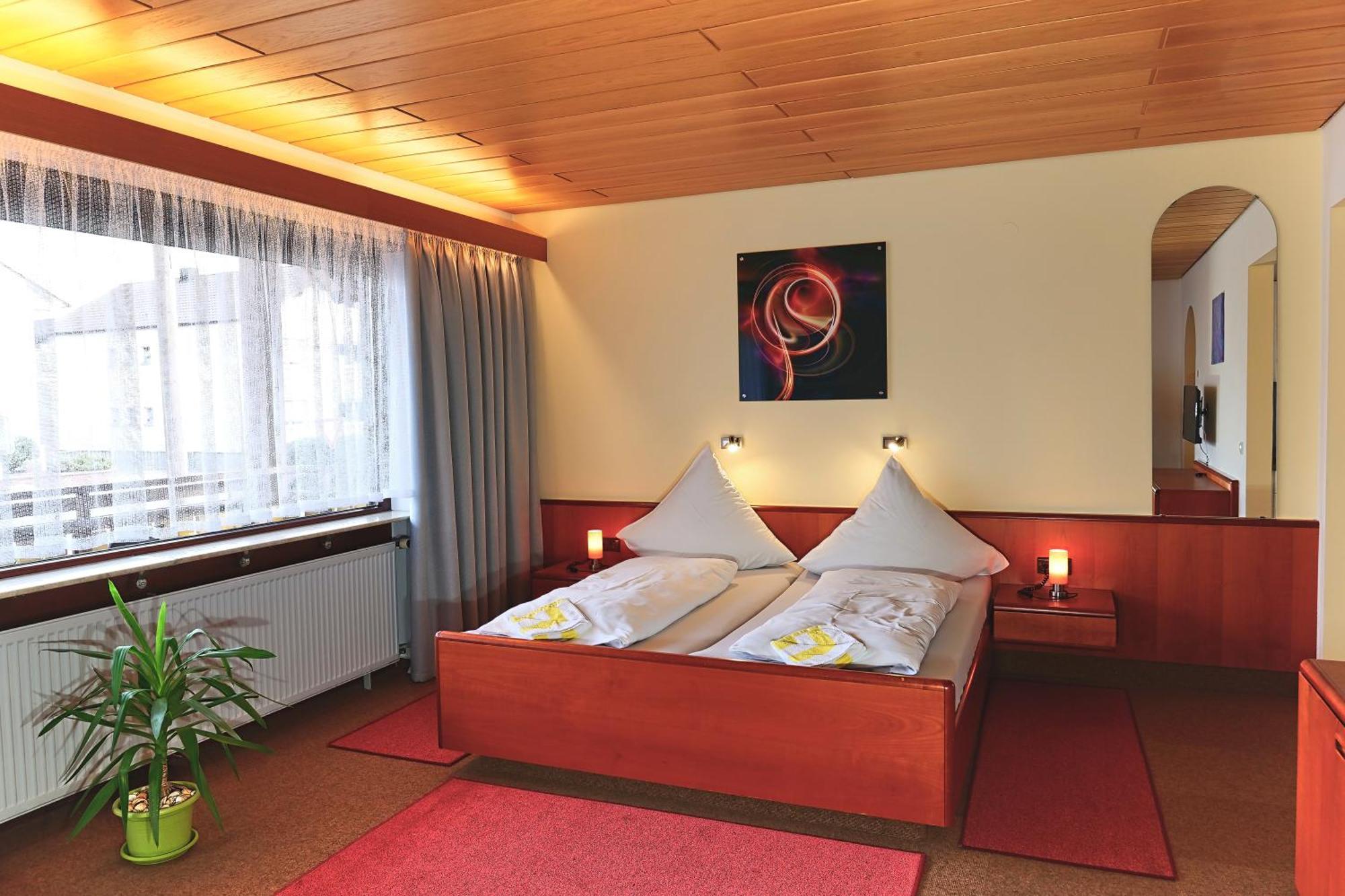 Hotel Garni Sebastian Kirrweiler  Kültér fotó