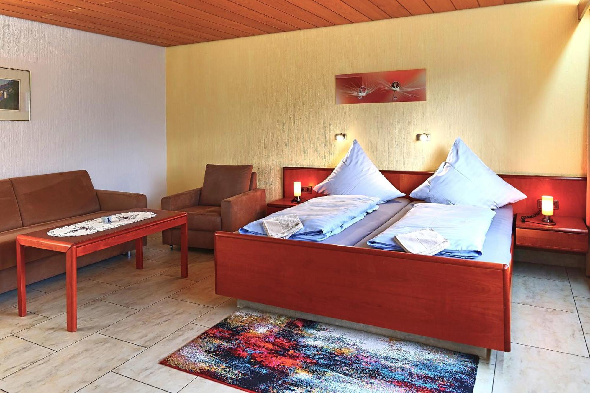 Hotel Garni Sebastian Kirrweiler  Kültér fotó