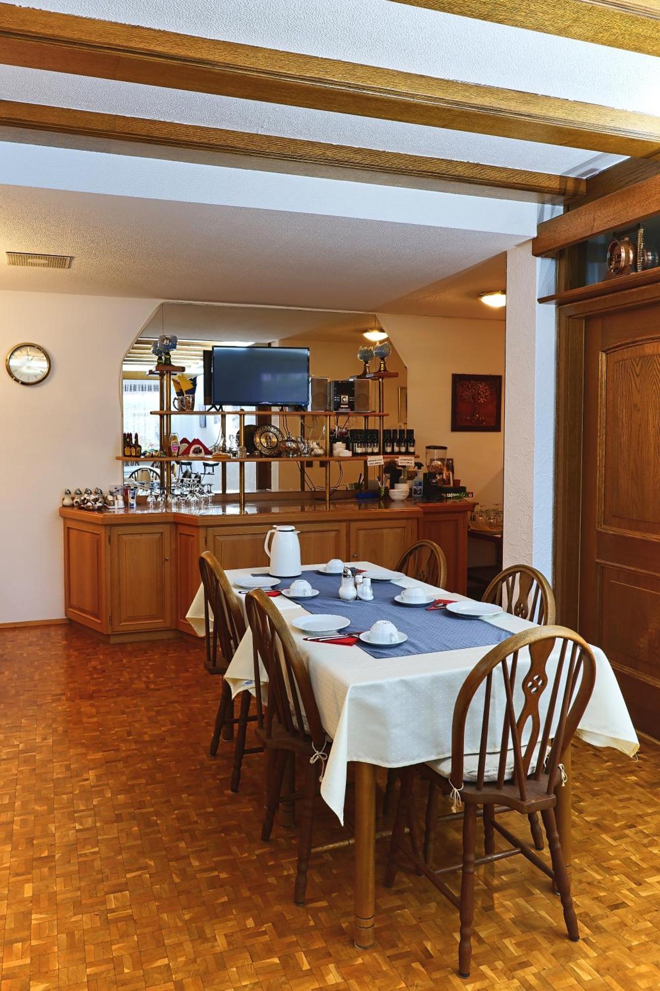 Hotel Garni Sebastian Kirrweiler  Kültér fotó