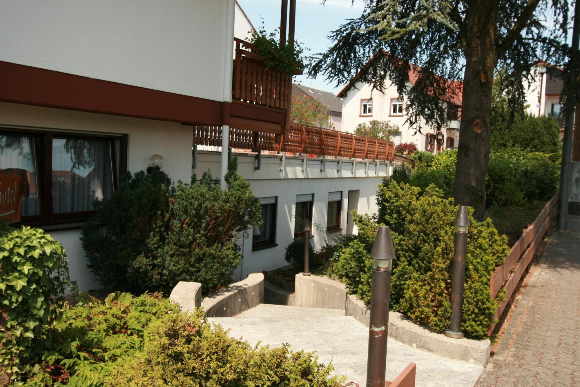 Hotel Garni Sebastian Kirrweiler  Kültér fotó